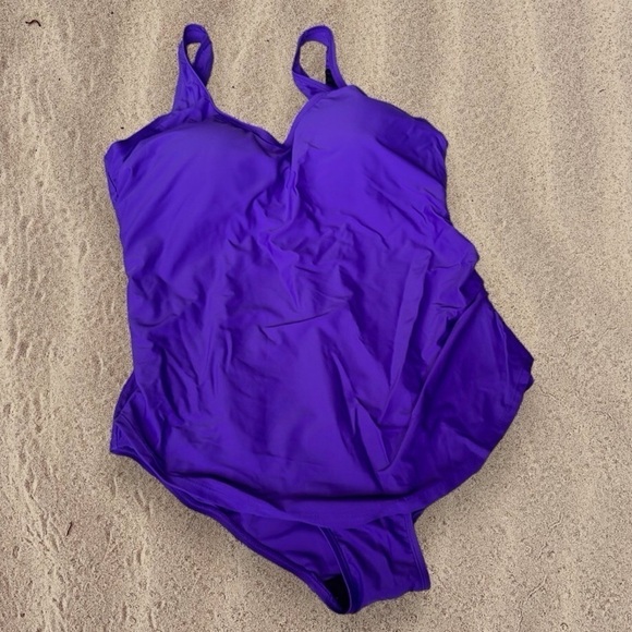 👙 Beach Belle Purple One Piece Swimsuit Size 18 NWT - Picture 1 of 14